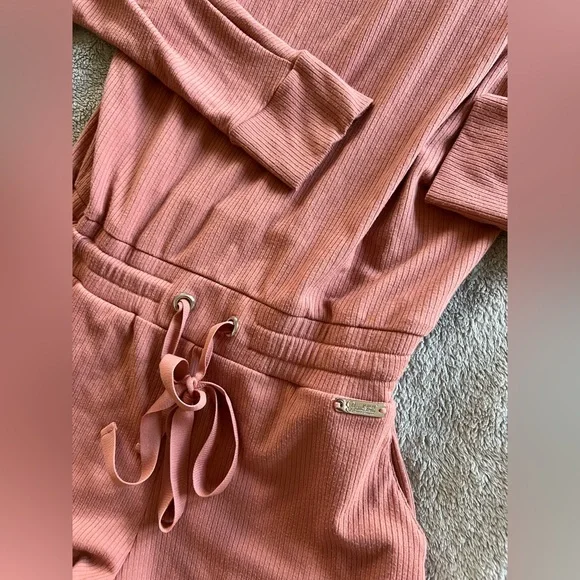 Bombshell Sportswear Coral Pink Lounge Long Sleeve Romper Medium - Picture 4 of 5